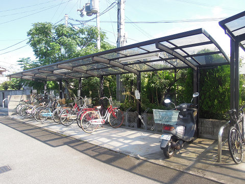 アジュール相生 駐輪場