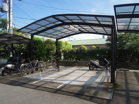 アジュール相生 バイク置き場
