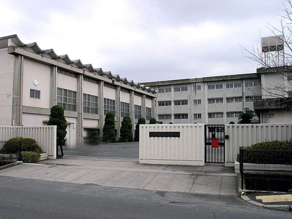 新栄プロパティー恩智Ⅲ 南高安中学校