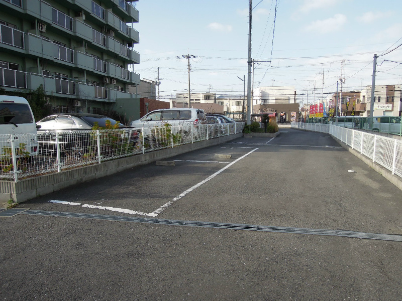 フジパレス木の本 駐車場