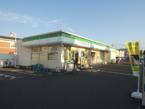 フジパレス木の本 コンビ二