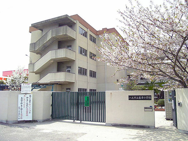 セジュール東太子 八尾市立龍華小学校