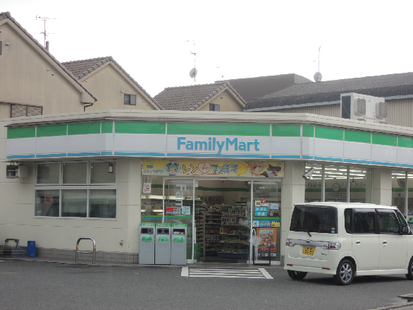 エバーグリーン　ハイツ ﾌｧﾐﾘｰﾏｰﾄ 萱振町七丁目店
