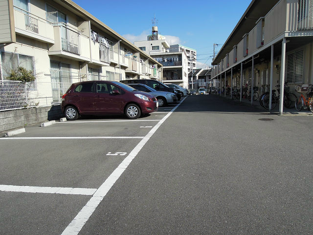 アビシオン小川　A棟 駐車場