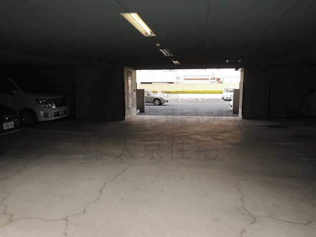 エバンタイユ 駐車場
