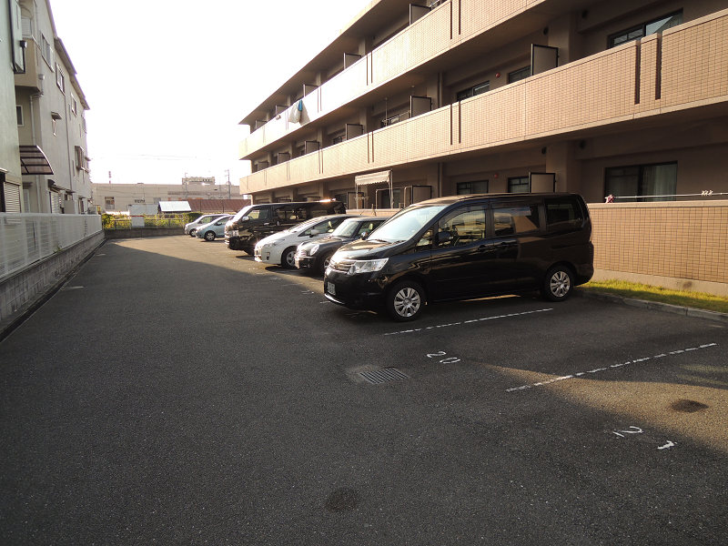 アロッジオＫ・Ｔ・Ｉ 駐車場