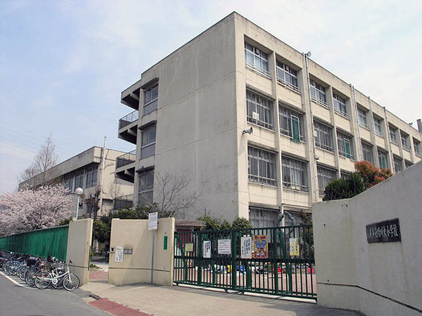シャーメゾン　リアン 八尾市立曙川東小学校