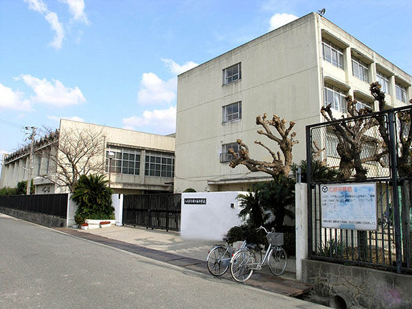 ブライトレジデンス 八尾市立曙川南中学校