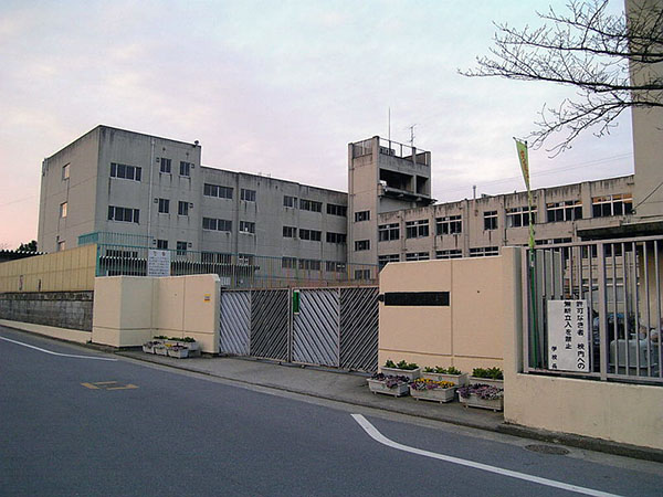 Villace　山本 （ヴィラーチェ山本） 八尾市立東中学校