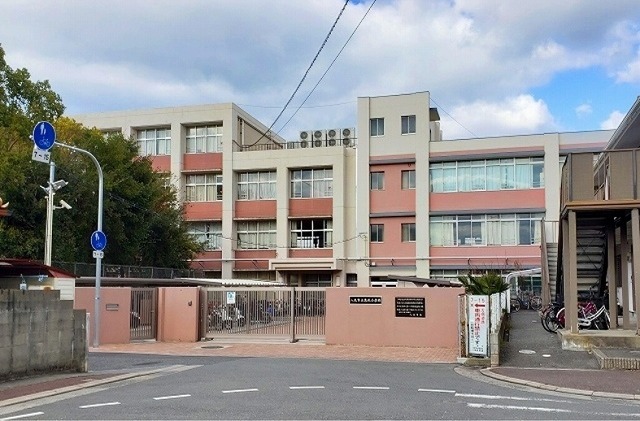 フルールコート 八尾市志紀小学校様まで400m
