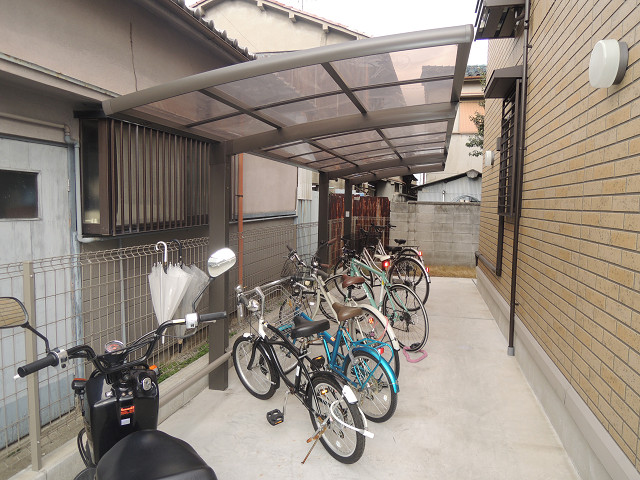 アゼリア宮町 駐輪場