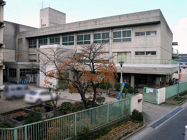 高安ハイツA棟 八尾市立高安西小学校