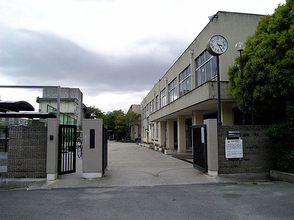 ボナールシャトー 大正中学校（西木の本）