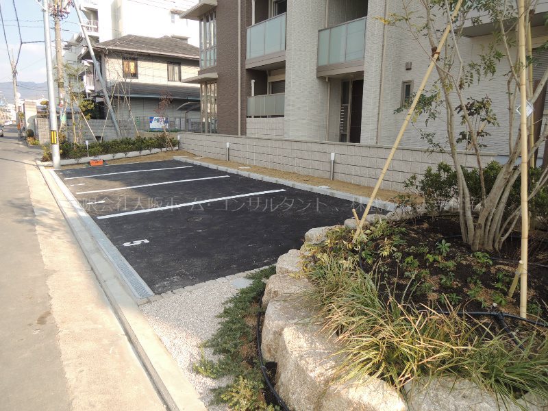 シャーメゾン成法 駐車場