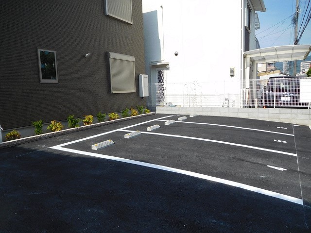 つばきハイツ 駐車場