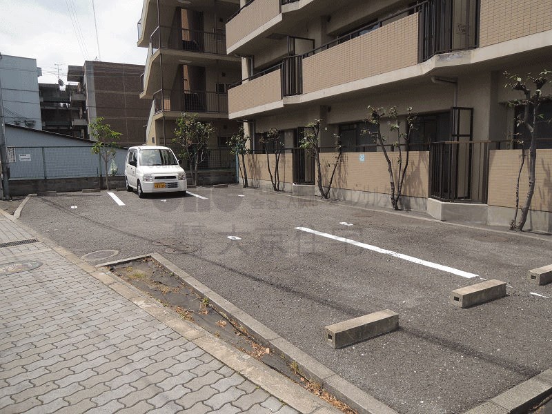 カーサ柴本 駐車場