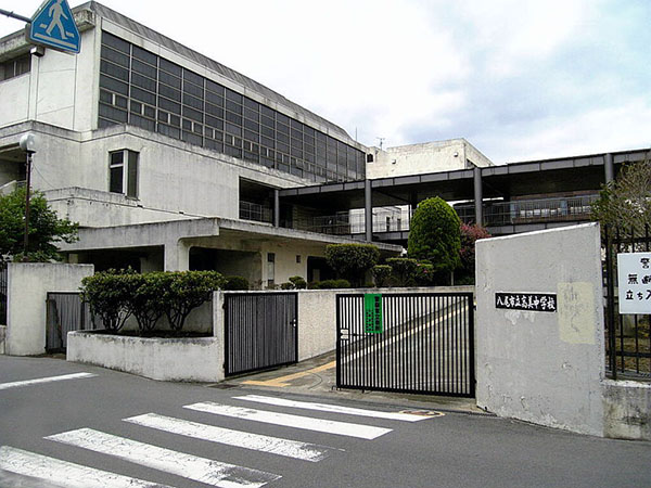 プレジール青山 八尾市立高美中学校