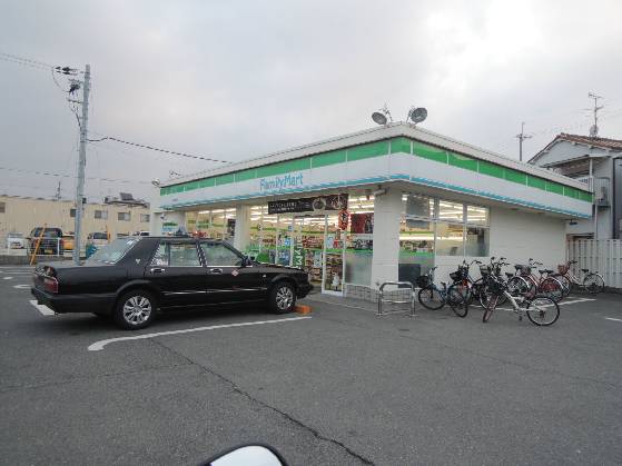 シャーメゾン別宮 ﾌｧﾐﾘｰﾏｰﾄ 八尾南本町店
