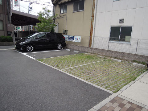 シャーメゾン志紀 駐車場
