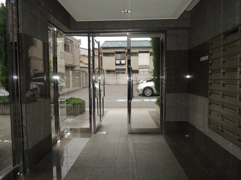 ヴァンテアン東本町 ロビー