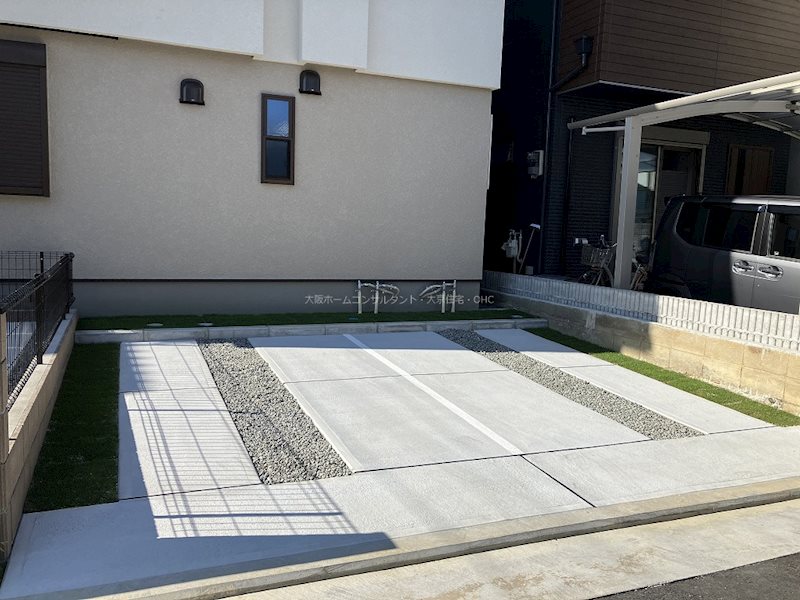 ウィスタリア山城 駐車場