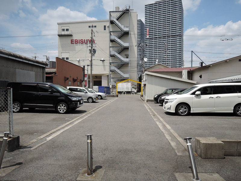 シャルマンコート種田 駐車場