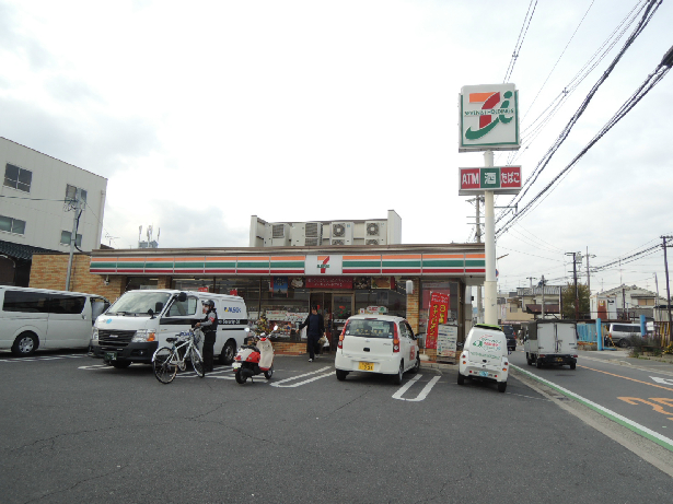 エバーグリーン　ハイツ コンビニ