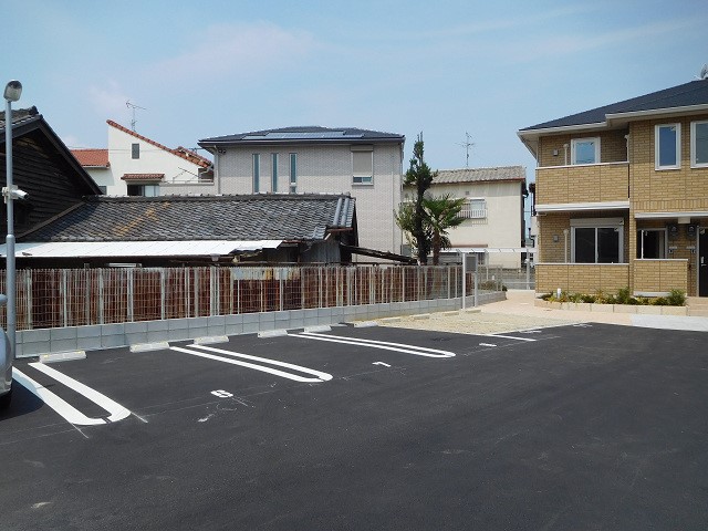 グランメゾン 駐車場