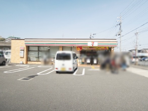 メゾンリヴェール コンビニ