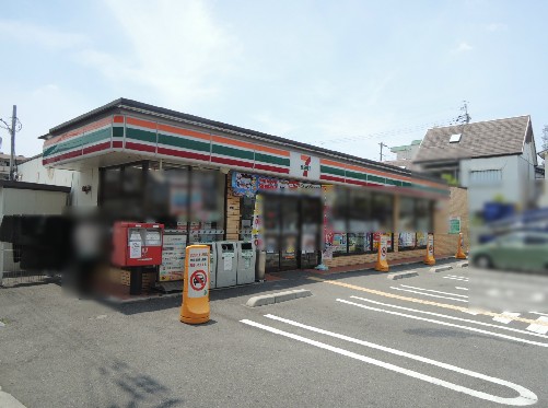 シャーメゾン　イナバ コンビニ