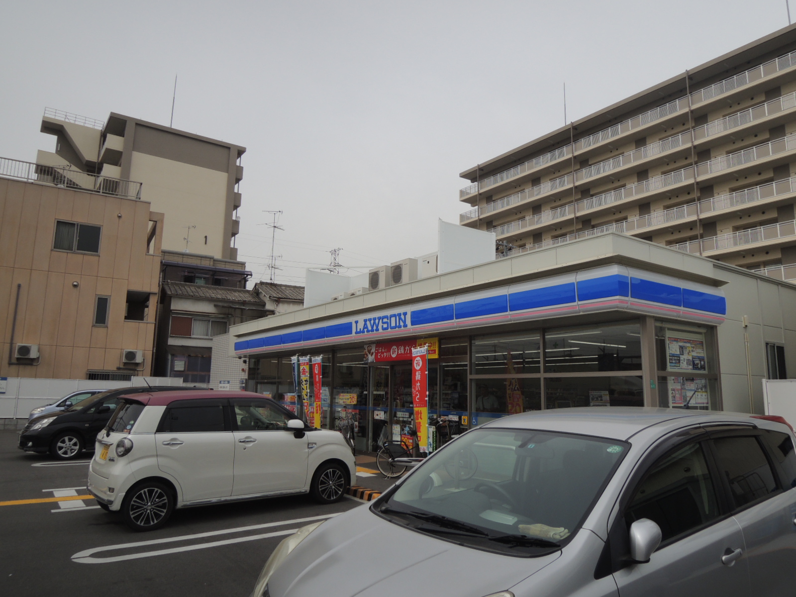 グランレーヴ コンビニ