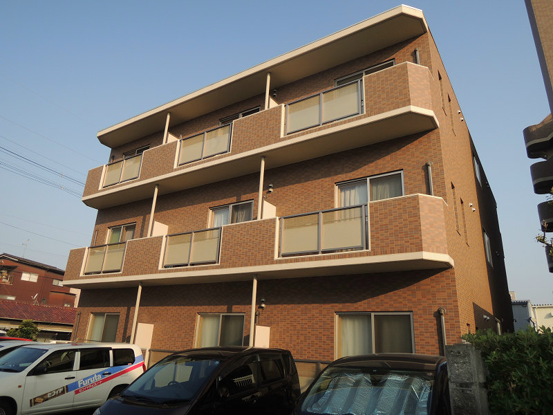 アドラーブルコート 外観