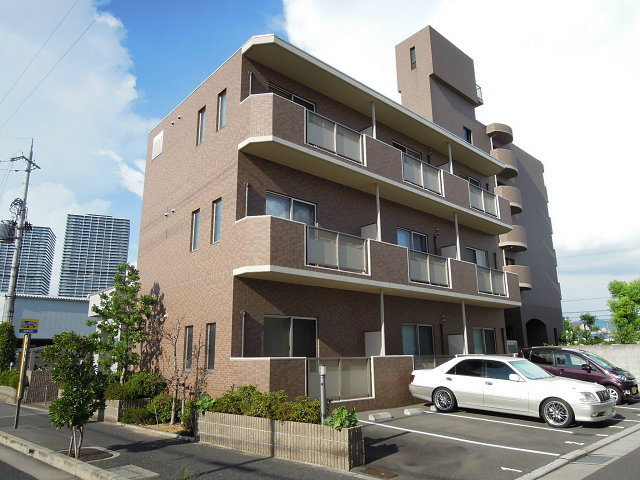 アドラーブルコート 外観