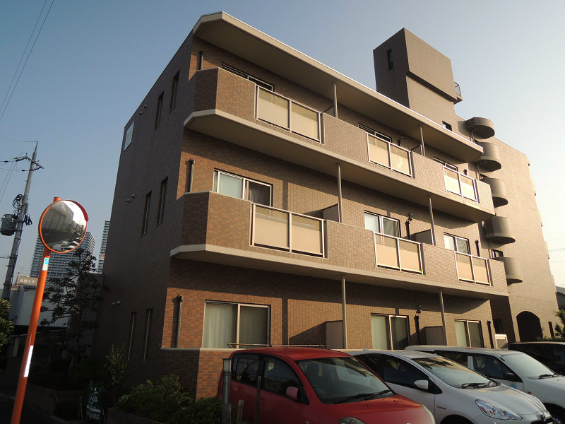 アドラーブルコート 外観