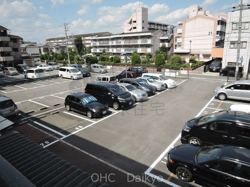 フェリス旭ヶ丘 駐車場