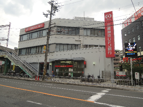 プレミール東本町 銀行