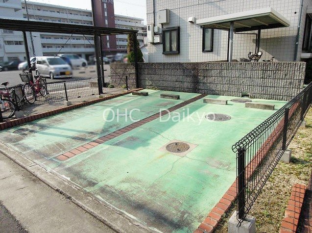 ケンジントン　ロード 駐車場