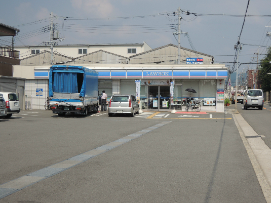 やお南ハイツ コンビニ