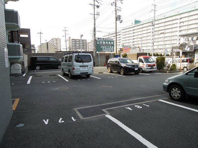 ミョーコウサンロードマンション 駐車場