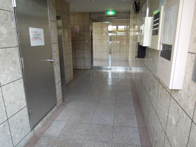 エクセレントコート八尾駅前 エントランス