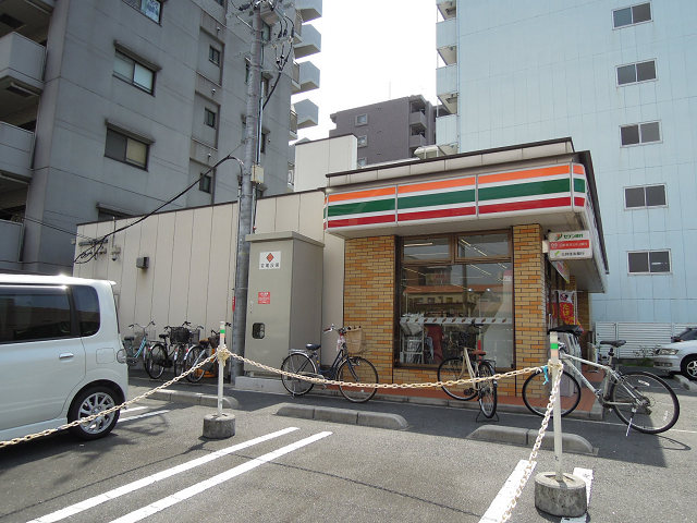 ラ・ルース コンビニ