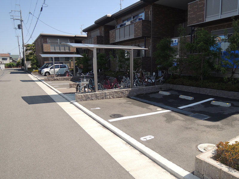 クリサンテーム 駐車場