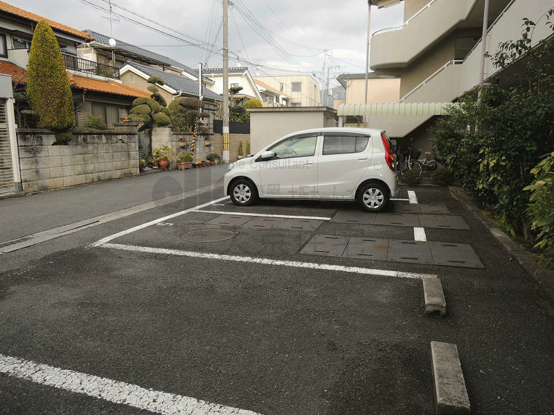 ヴィラパンヴィラージュ 駐車場