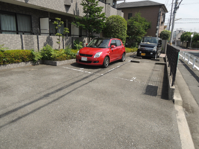 ジャルベルデ参番館 駐車場