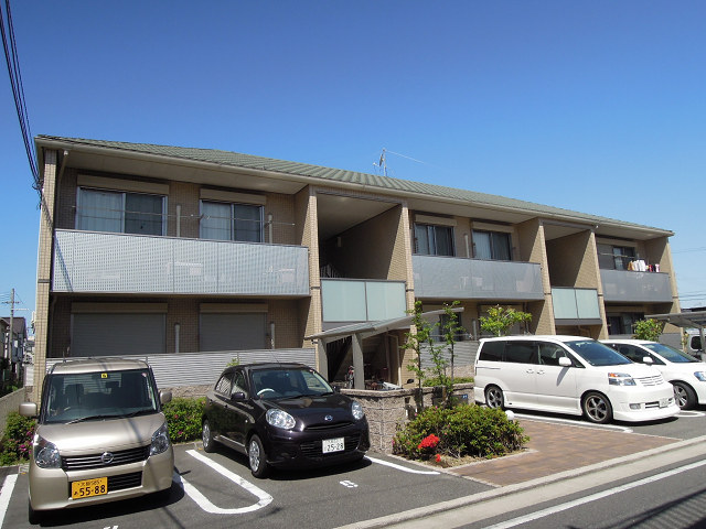 シャーメゾン東太子 外観