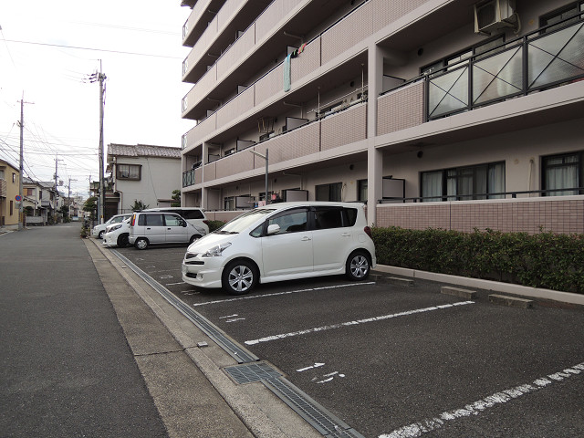 セトン旭 駐車場