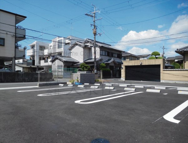ヴェルデ　ブリッサⅡ 駐車場