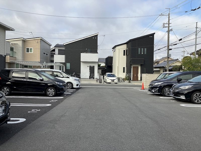 ル・フィチュール 駐車場