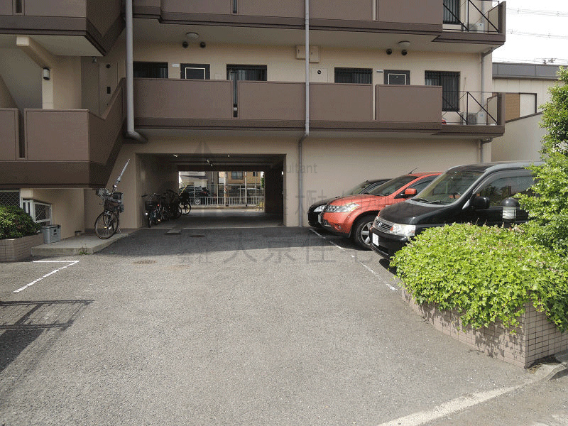 サンパティーク 駐車場