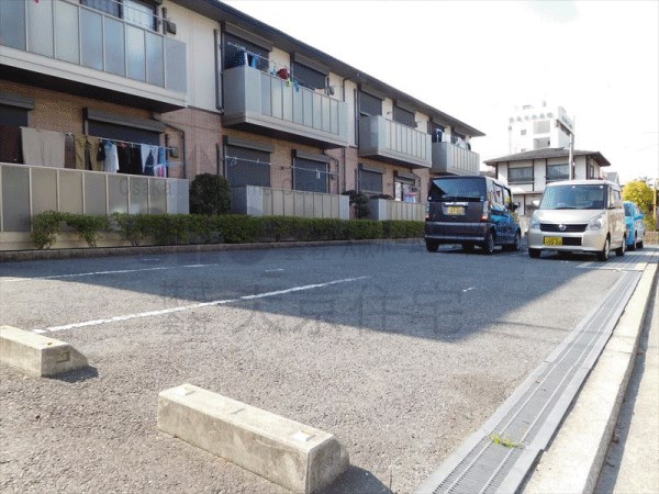 ヴィラエリーゼ　A棟 駐車場